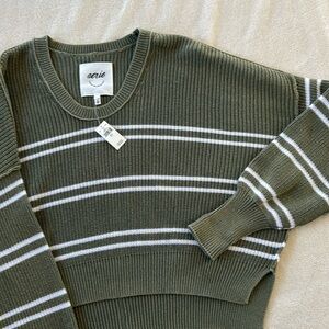 NWT Aerie sweater - sage green size smalll
